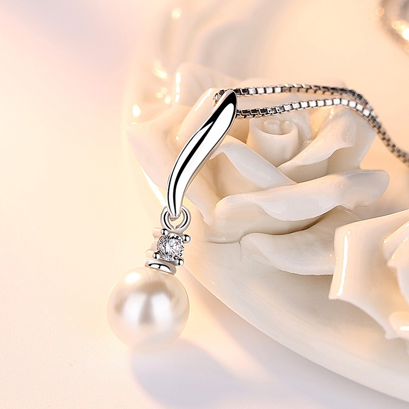 Colar com pingente de pérola z - Pearl Trim Chain avaliação e preço